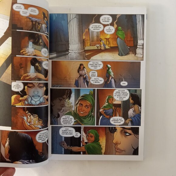 Lot Wonder Woman Year One - DC Comics Heroes & Villains Graphic Novel Collection - Picture 10 of 15